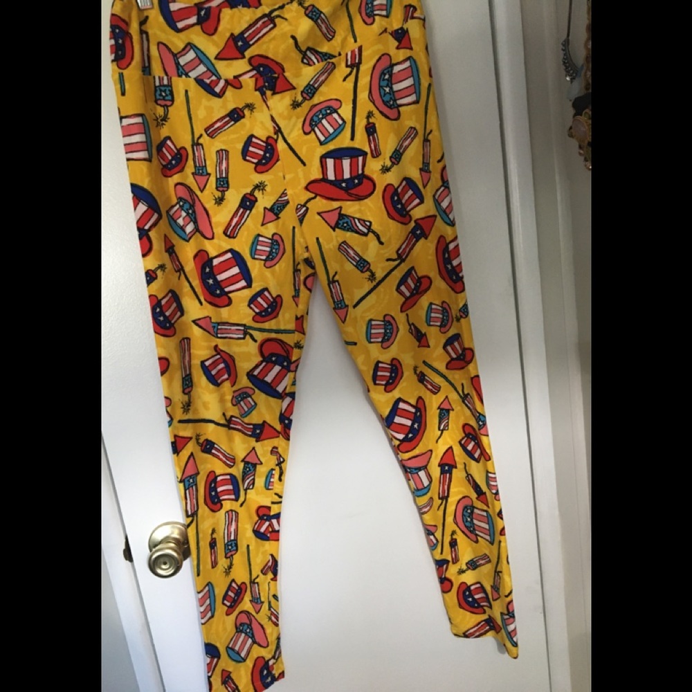 LuLaRoe Patriotic Leggings Tall and Curvy